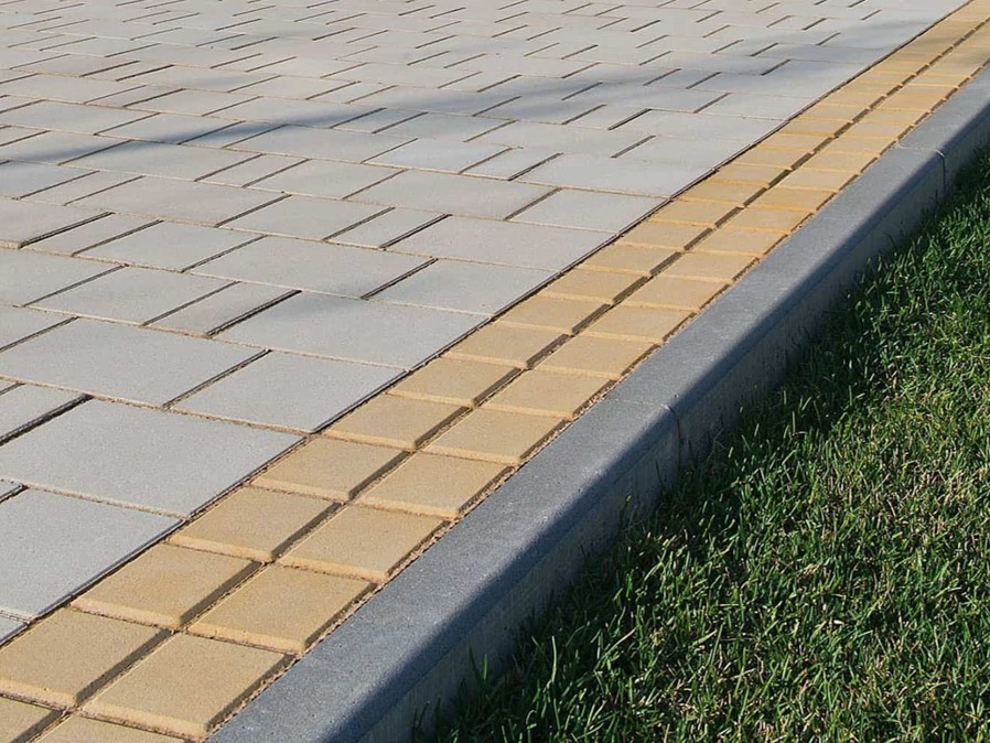 Продажа тротуарного бордюра в Пикалёво